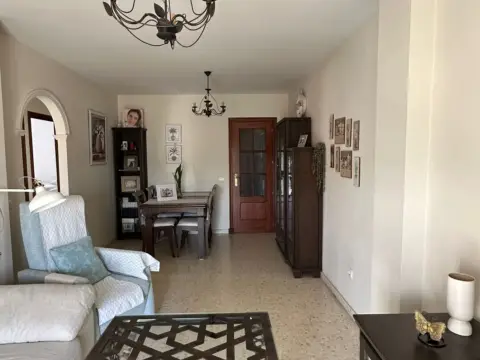 Piso en calle de los Arcos