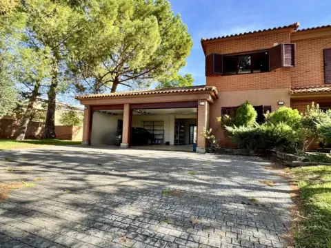Chalet unifamiliar en La Pobla de Vallbona