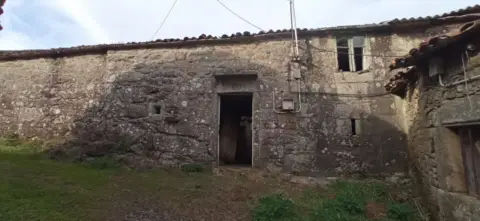 Casa en calle Remesar- Carboentes, nº 5