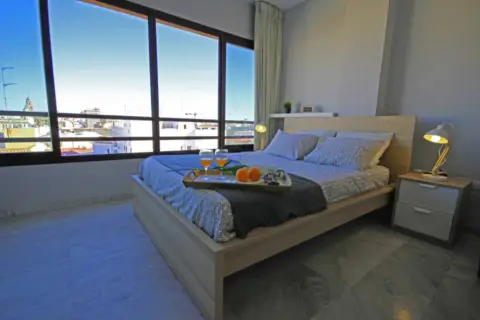 Estudio en calle de Armengual de La Mota, 25