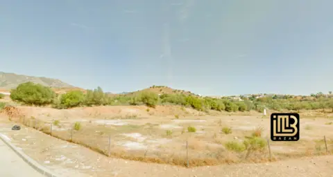 Terreno en calle de Madrid de Mijas Golf