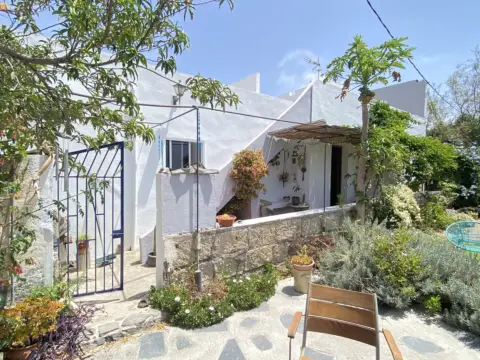 Casa rústica en calle Hoya Mena