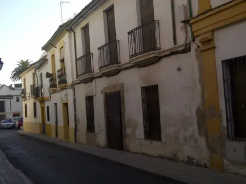 Casa en calle Alfonso XLL, nº 33