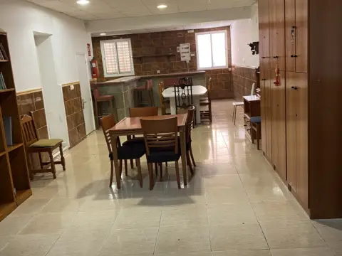 Local comercial en calle Don Rodrigo, 14