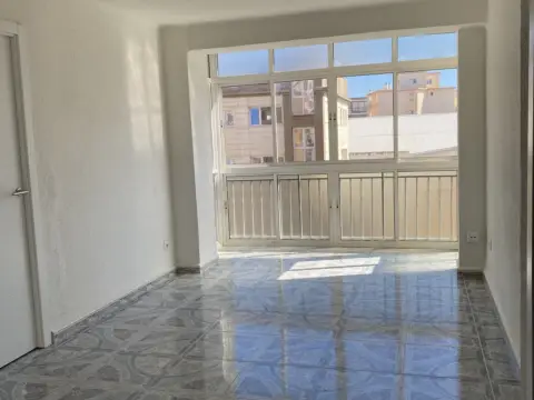 Piso en calle Santa Marta, 5