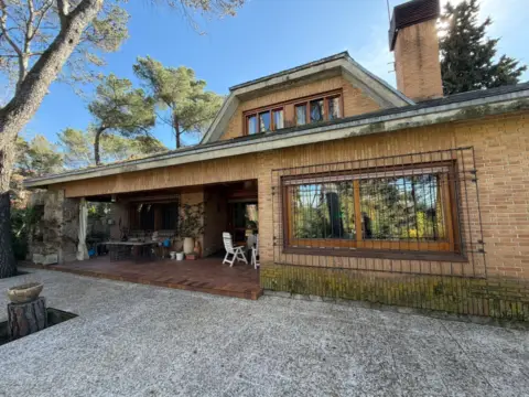 Chalet unifamiliar en Colonia