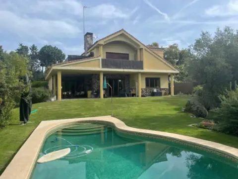 Chalet unifamiliar en Colonia