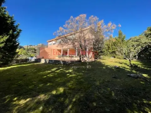 Chalet unifamiliar en Los Robles