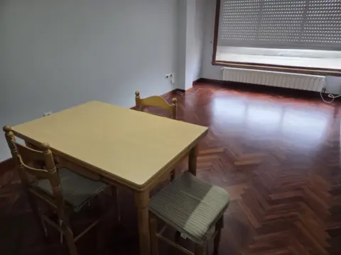 Piso en Almeiras