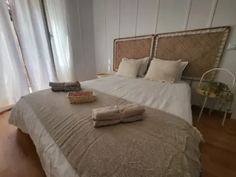 Habitación en calle de Jacometrezo, 15