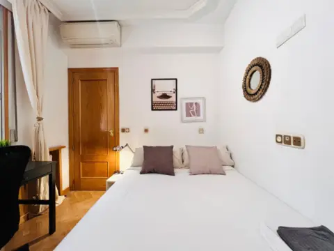 Habitación en calle de Fernández de los Ríos, 67
