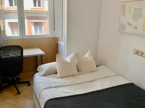 Habitación en calle de Fernández de los Ríos, 67