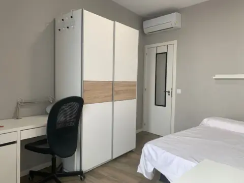 Habitación en calle de Tetuán, 3