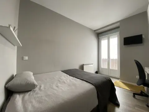Habitación en calle de Tetuán, 3