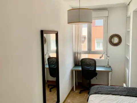Habitación en calle de Fernández de los Ríos, 67