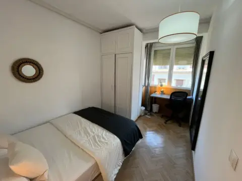 Habitación en calle de Fernández de los Ríos, 67