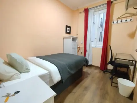 Habitación en Ronda de Toledo