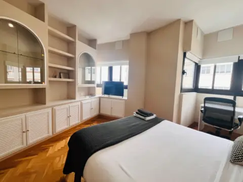 Habitación en calle de Jacometrezo, 15