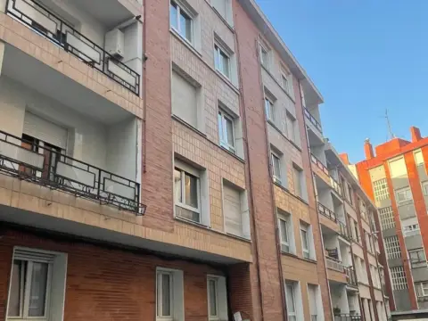 Piso en calle de El Frontón