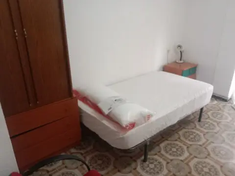 Habitación en Carrer Jaime Pomares Javaloyes