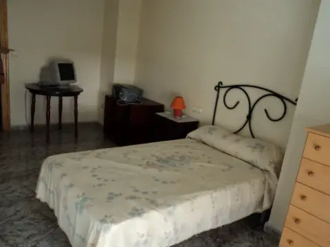 Habitación en Carrer Manuel Garrigos Alberola
