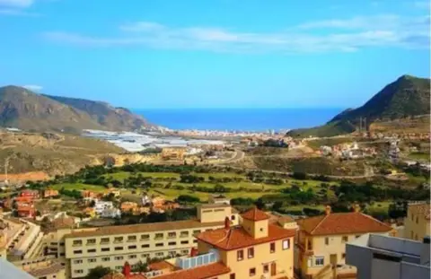 Piso en calle Encinas, 48