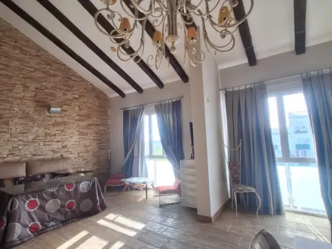 Dúplex en Avenida de las Flores