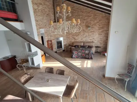 Dúplex en Avenida de las Flores