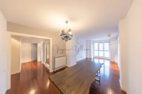 Piso en Avenida de Cantabria