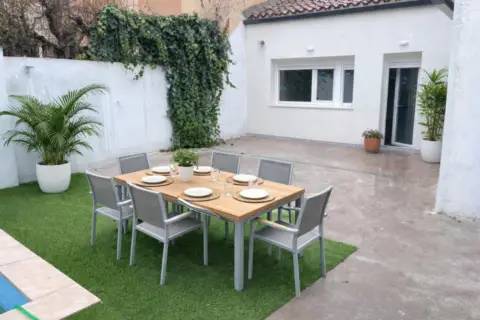 Chalet adosado en calle del Rosal