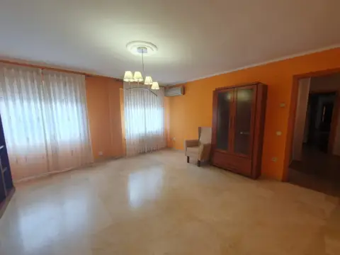 Piso en Cañamares-Libertad