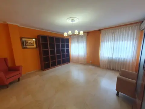 Piso en Cañamares-Libertad