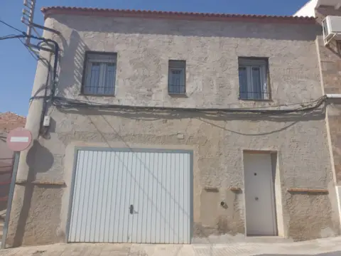 Casa en El Poblado-Constitución-El Villar