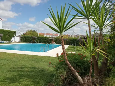 Casa adosada en calle de Herrera