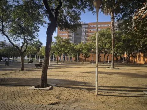 Local comercial en Plaza del Moguer