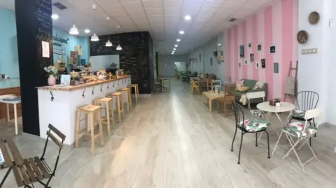 Local comercial en calle Rábida, 34