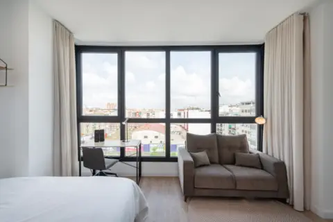 Estudio en calle de Guillem de Anglesola, 16