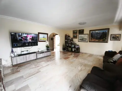 Chalet en San Antonio-Las Arenas