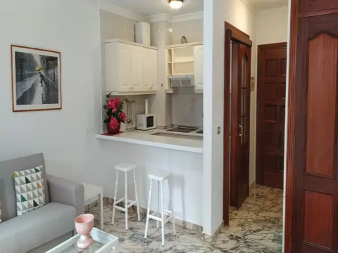 Estudio en Avenida Familia Betancourt y Molina