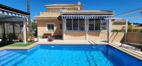 Chalet en calle de Palmito