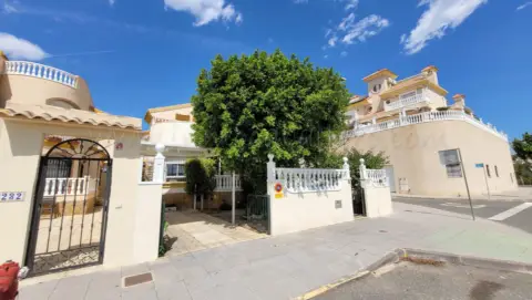 Chalet en Avenida de las Hierbas