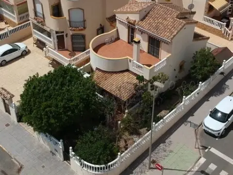 Chalet en Avenida de las Hierbas