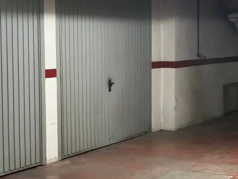 Garaje en calle de Jesús Nazareno