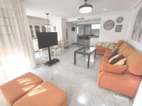 Piso en calle de Manuel Fuentes Bocanegra