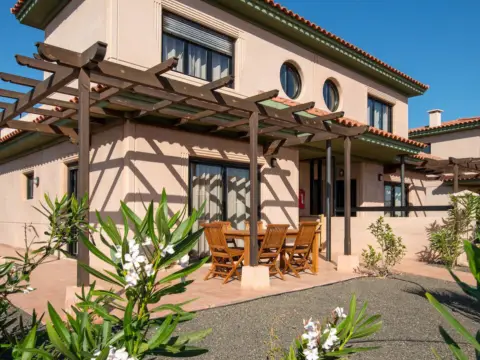 Chalet pareado en calle Majanicho