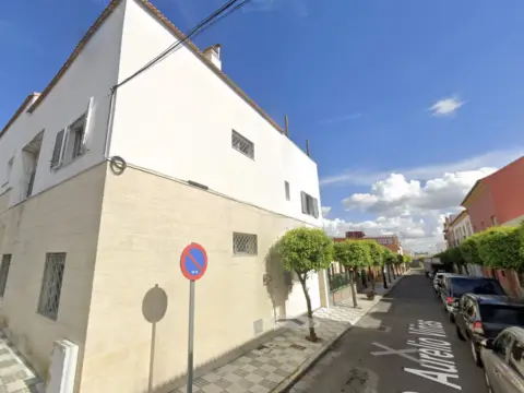 Casa pareada en calle de Aurelio Viñas, 12