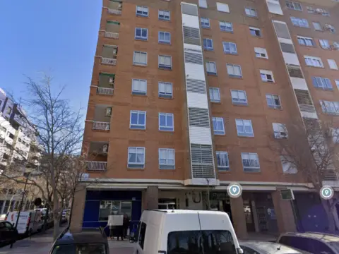 Piso en calle Augusto Bebel, 3