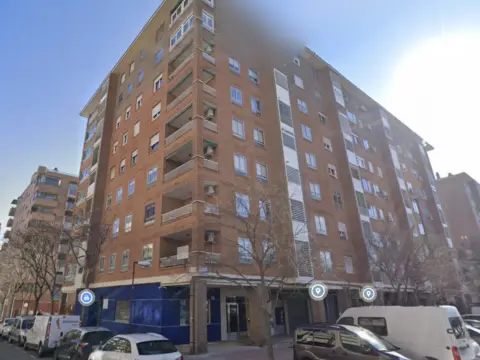 Piso en calle Augusto Bebel, 3