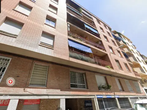 Piso en Carrer de l'Abat Escarré, 45