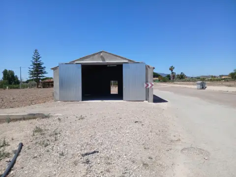 Nave comercial en San Diego-Los Ángeles-San Cristóbal